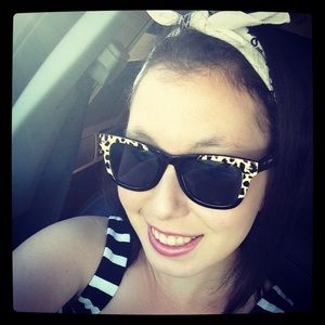 Meet your Posher, Remi